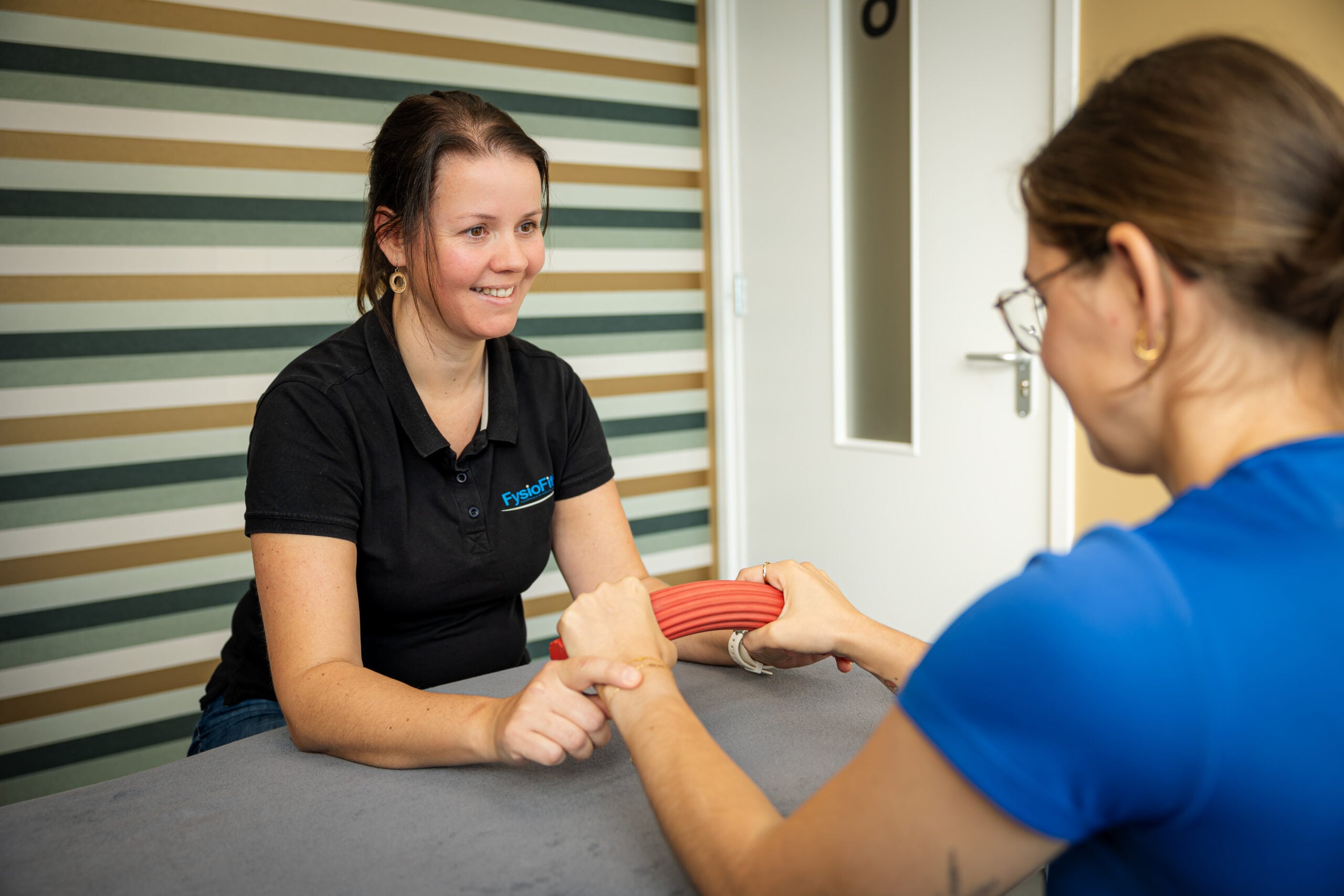 Handtherapie oefening fysiotherapie Zuid-Beijerland